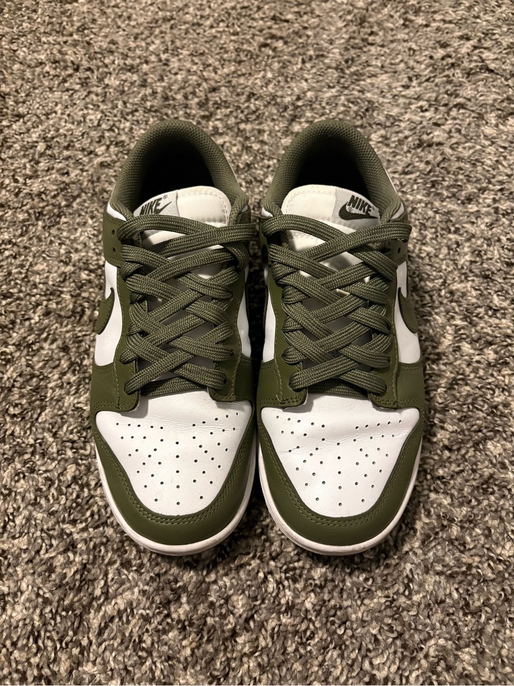 Nike Low-Top Sneakers in White and Olive Green